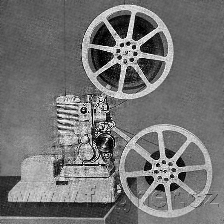Obr. 10. Projektor Almo 16 - promítačka film 16 mm používaná  na základní vojenské službě.