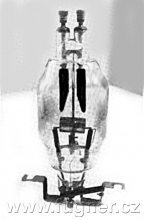 Obr. 2.  Rtuťová usměrňovací elektronka  - základní vojenská služba rok 1956.