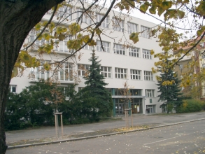 Obr. 3. Gymnasium na Lobkovicově náměstí